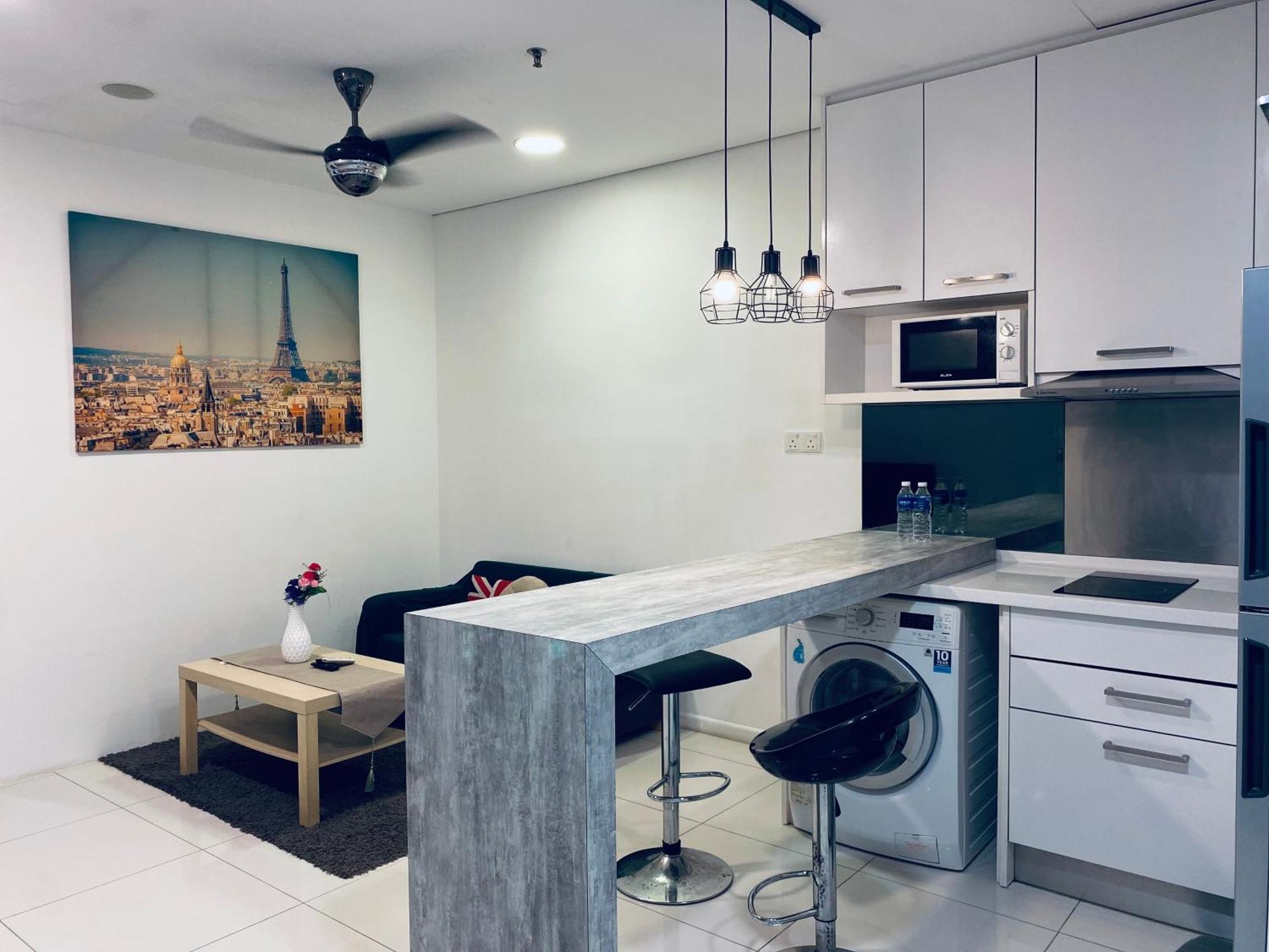 Apartment Near Klcc By Grihoz 쿠알라룸푸르 외부 사진