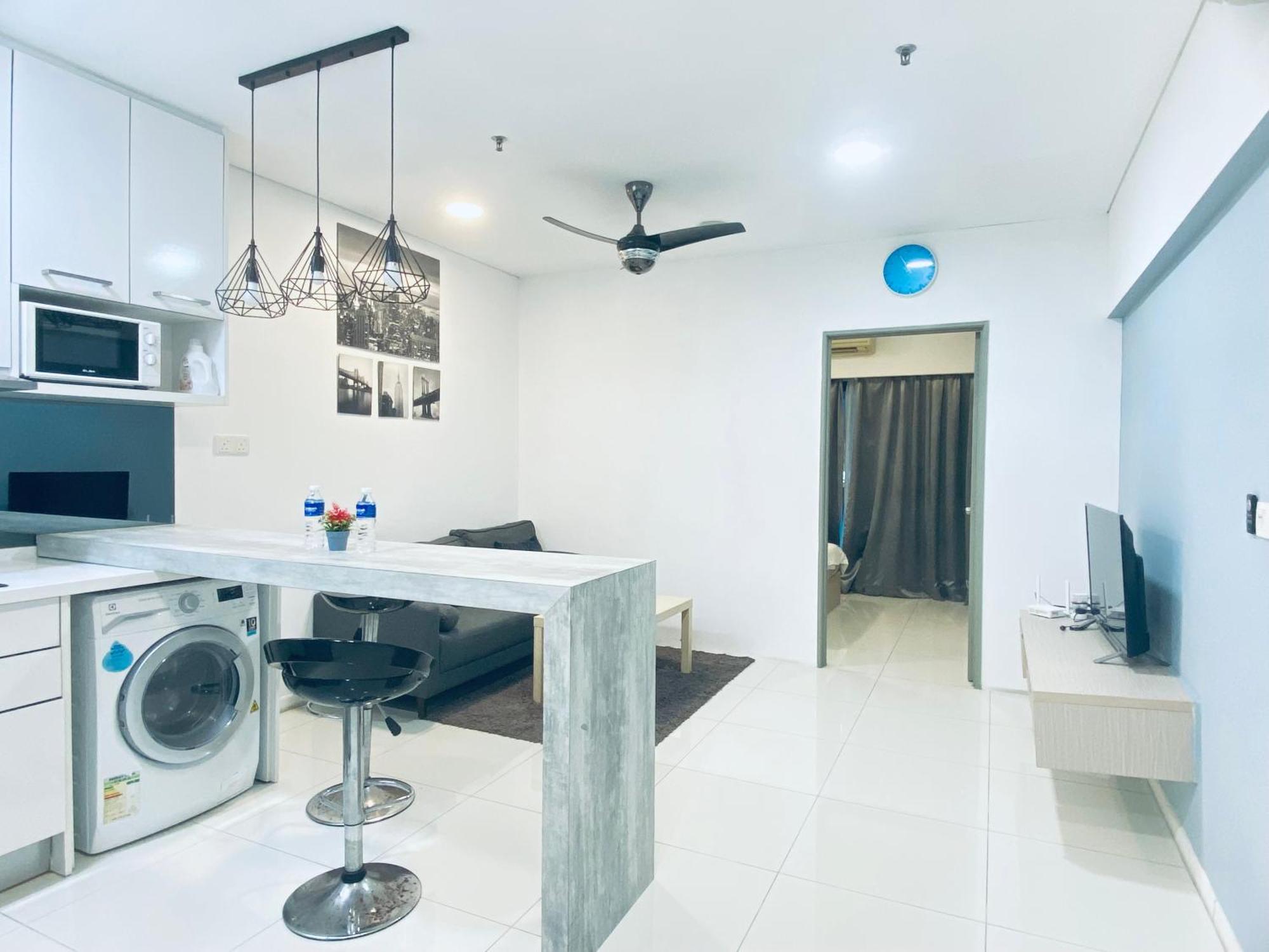 Apartment Near Klcc By Grihoz 쿠알라룸푸르 외부 사진